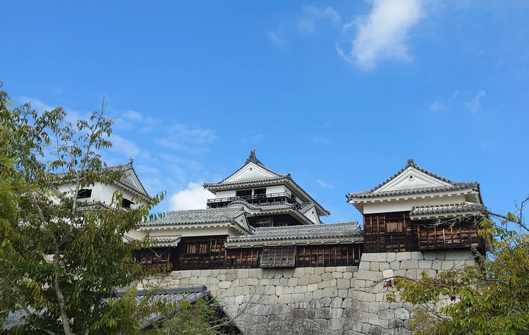 リフトでらくらく！松山城が「大人の休日」にちょうどいい_6