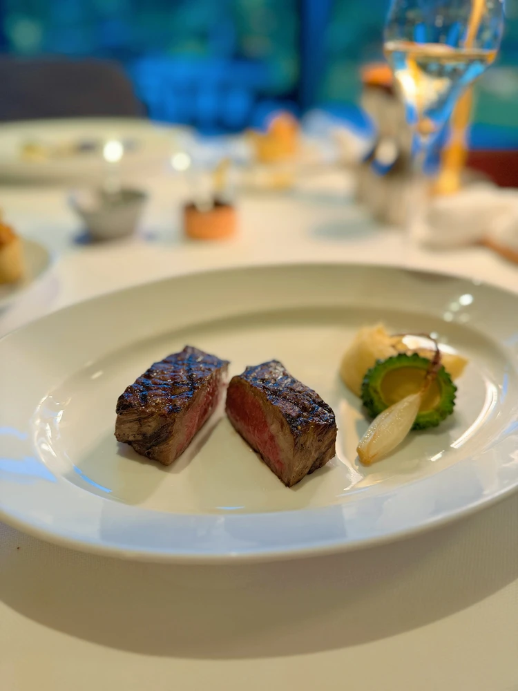 ハレクラニ沖縄　ステーキ　