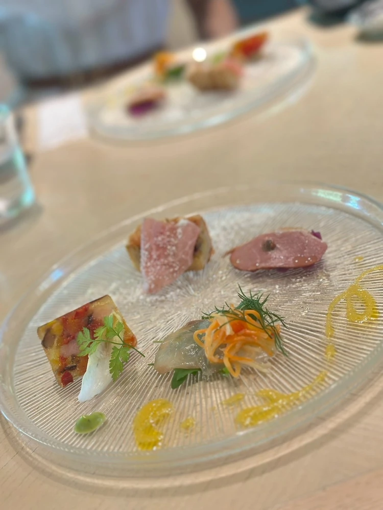 まるで軽井沢!都心の緑あふれるガーデンレストラン【TEIEN Restaurant comodo】_2