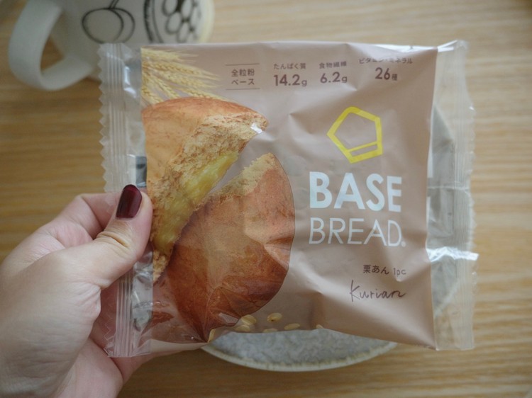 BASE BREADのパッケージ