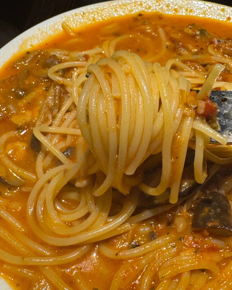 【美味しすぎて絶望!?】新宿三丁目「イヴォ ホームズパスタ」で名物スパゲティを食す！_6