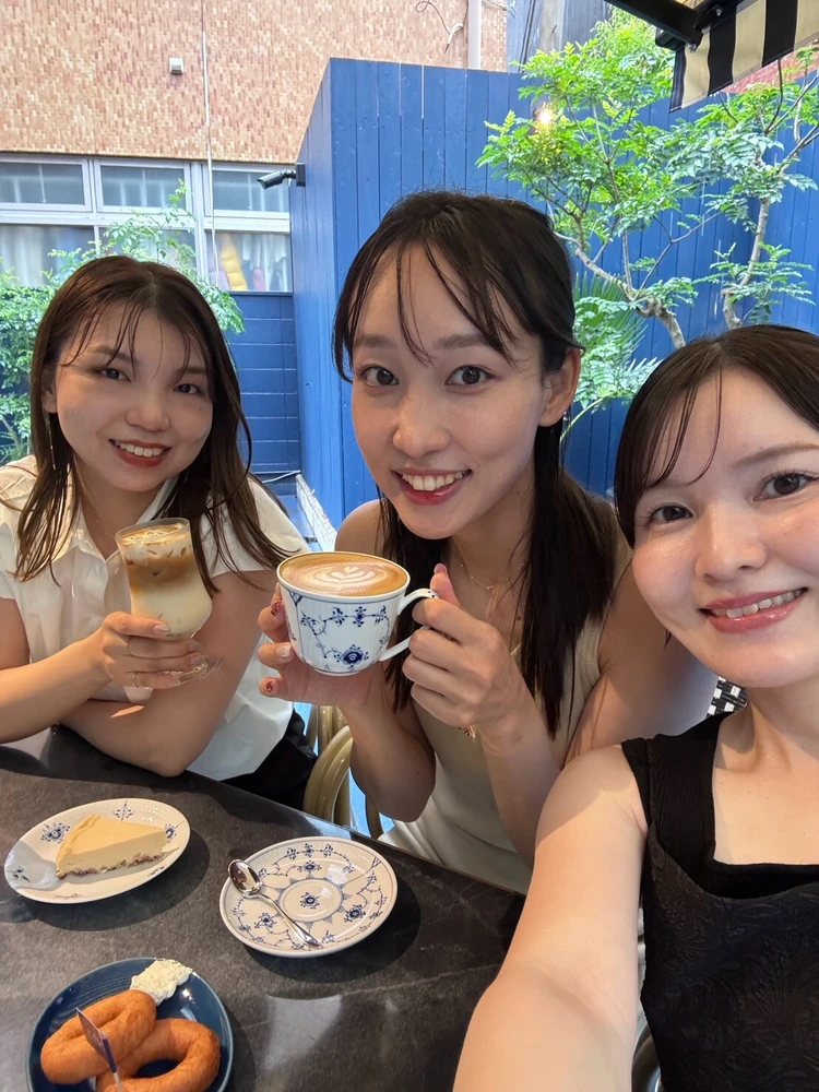 【表参道】青の空間が美しすぎる…！海外気分を味わえる隠れ家カフェへ_7_2