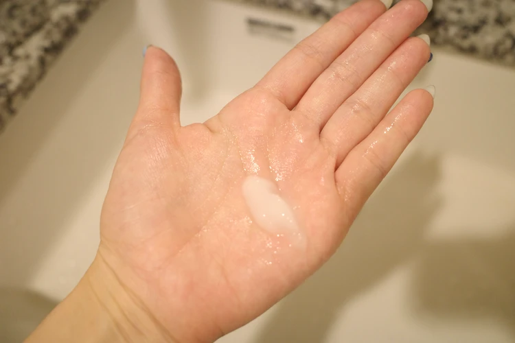 繰り返す「顎ニキビ」を克服！私がやめた3つのNGスキンケア_3