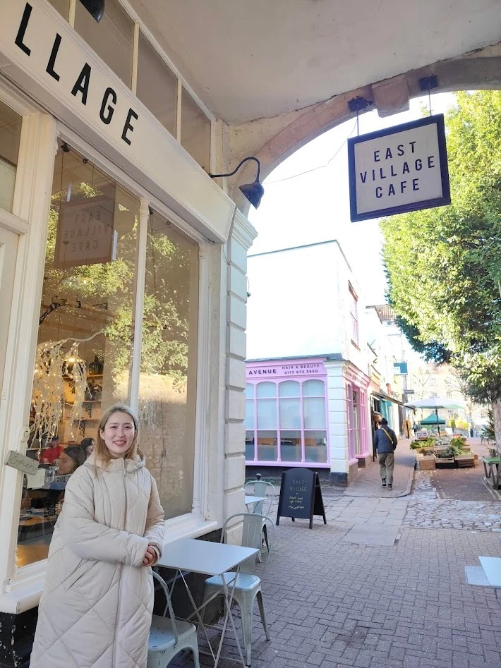 East Village Vegan Café　入口