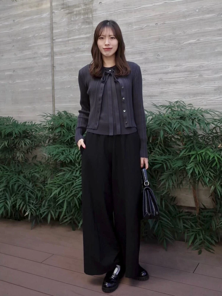 アウディーレ　ボウタイ リブ アンサンブル ニット　プレス着用画像