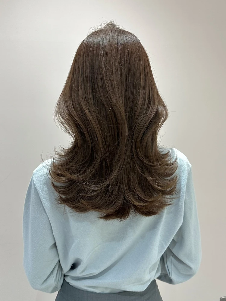30代髪型・ロングのバック