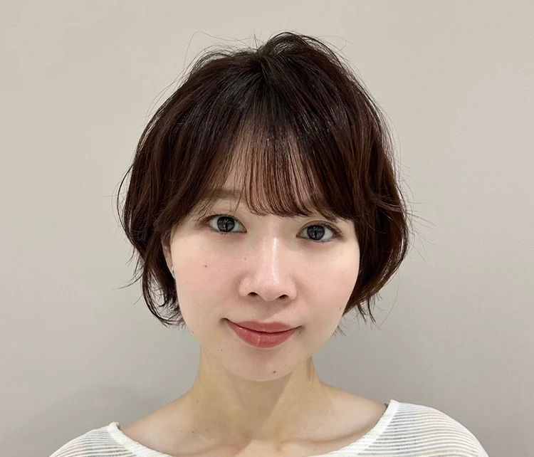エアリーショートボブ　正面