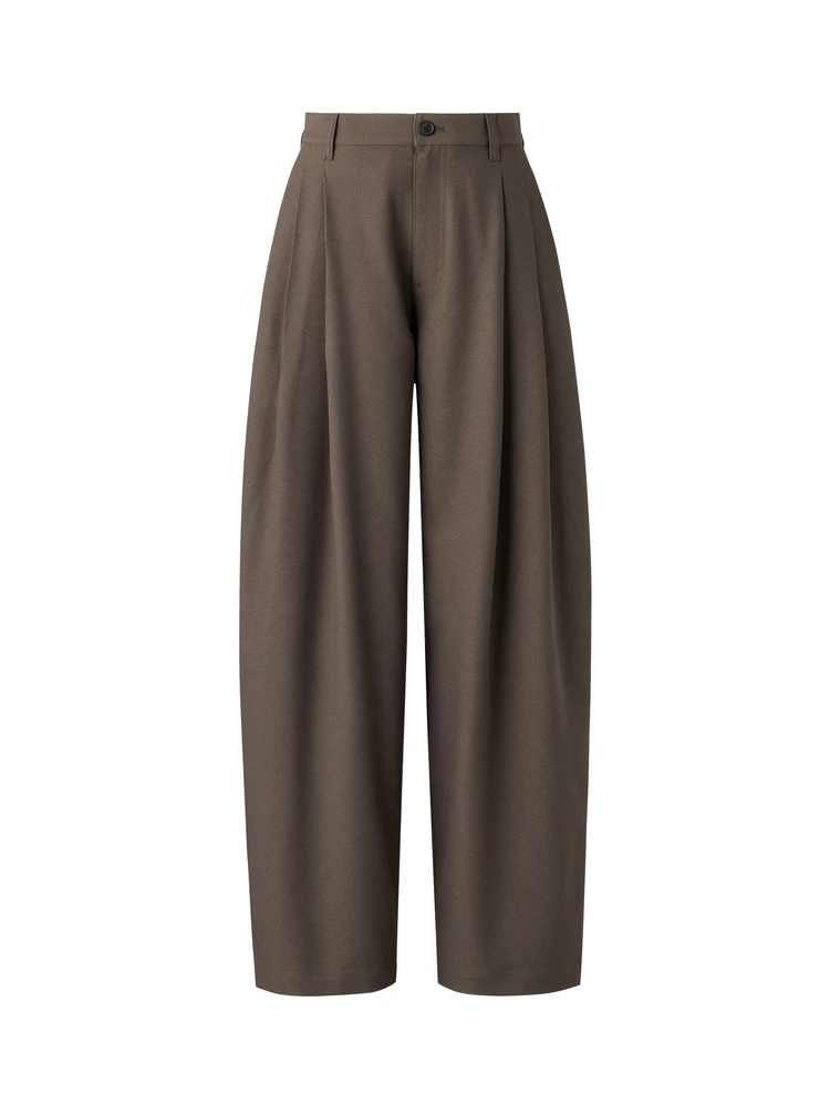 ユニクロ ユー　タックバレルレッグパンツ￥4990