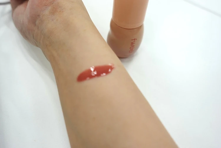 【徹底解説】日本限定色fwee(フィー)3Dボリューミンググロス_4