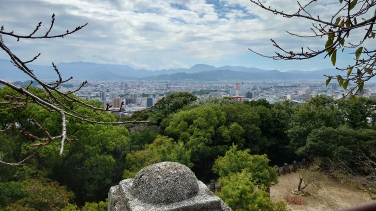 リフトでらくらく！松山城が「大人の休日」にちょうどいい_5