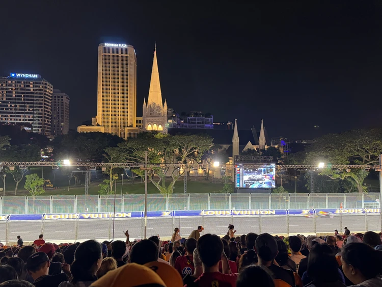 【推し旅行】3日の休みでF1観戦のためシンガポールへ！アラサー女子が楽しむコツ・シンガポールGP2025参戦記_8