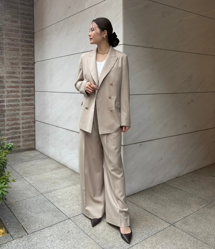 エストネーション ドスキン メタルダブルジャケット&ドスキン ワンタックパンツ プレス着用画像