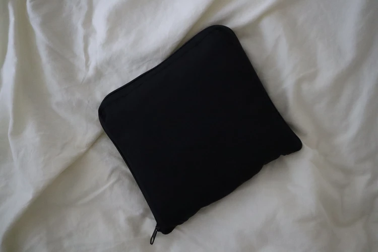 3COINS　3coins スリーコインズ　スリコ　雑貨　30代　2児　ママ　おすすめ　買ってよかった　一押し　商品　旅　トラベル　バッグ　キャリーオン　折りたたみ