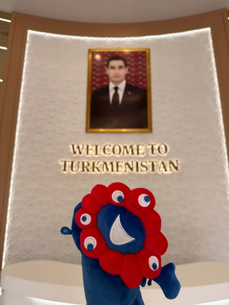 トルクメニスタン 独裁国家