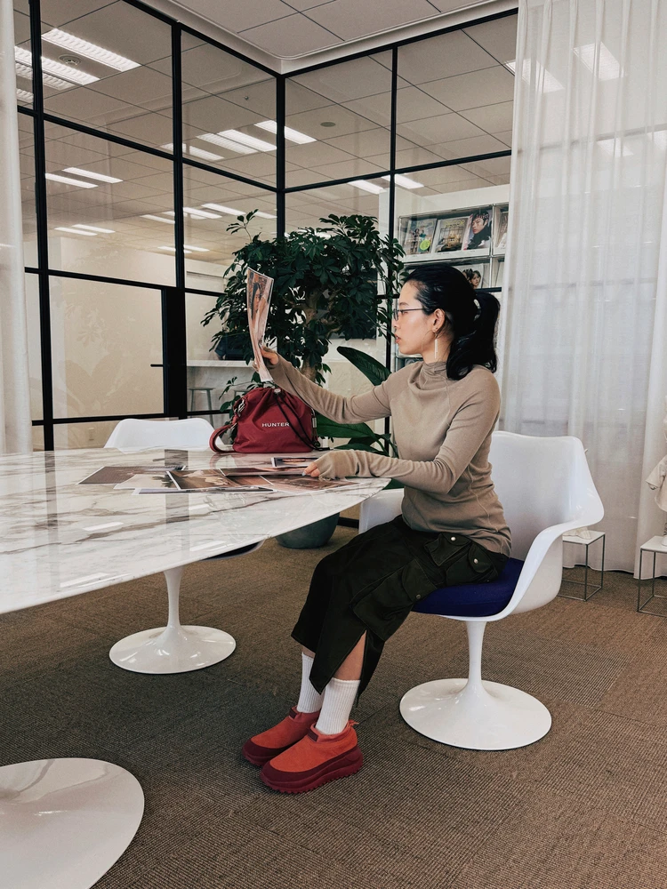 ハンター 新作着用 クリエイティブディレクター 塚原由香理さん