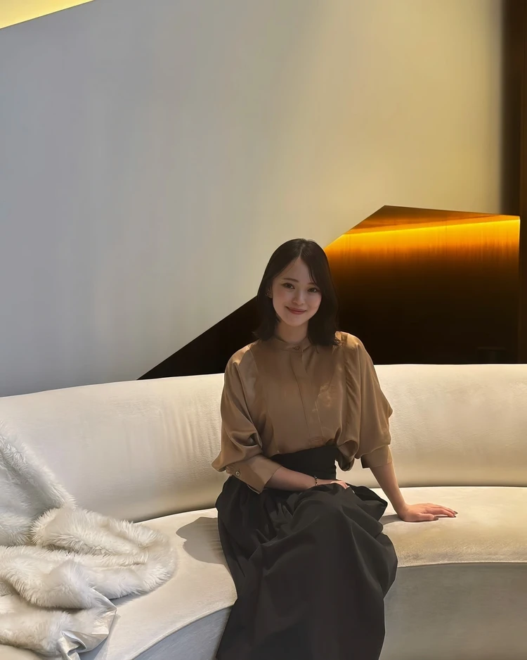 【2025年トレンド】主役はブラウン！アラサーOLの2ルックと注目アイテムたち_5