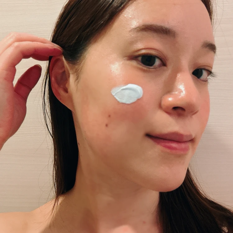 【私のおすすめUVコスメ】色と光をコントロール「スキンアクア トーンアップUVエッセンス」で内側から透明感を！_2_1