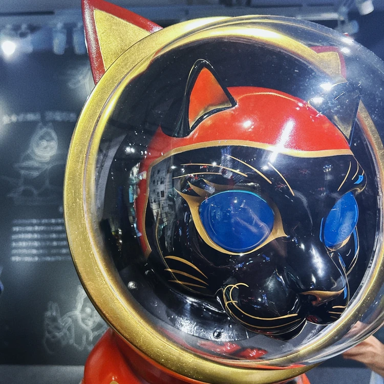 ヤノベケンジ「宇宙猫」