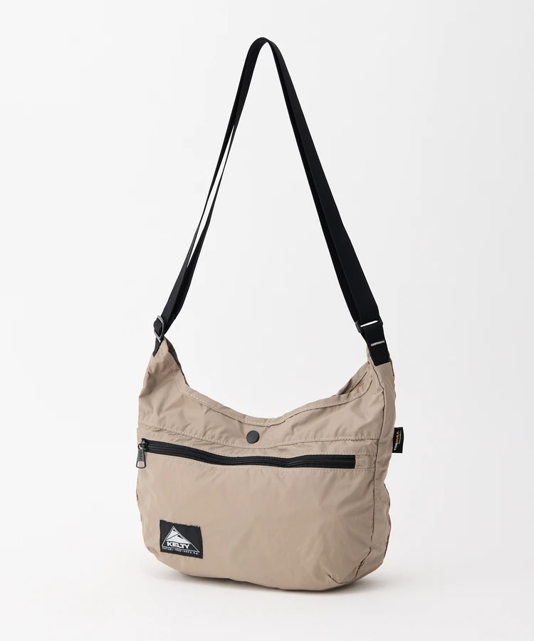 コンパクトに収納できるパッカブル仕様