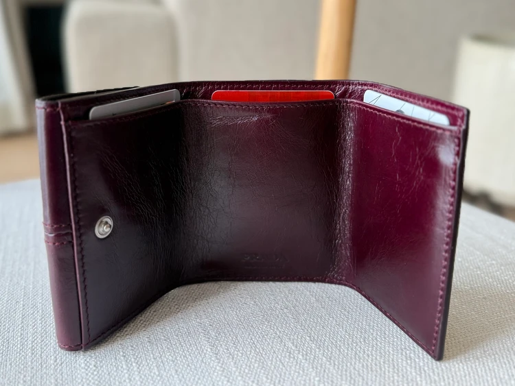 PRADA 財布 カード収納 3枚 ミニ財布 内側 スロット