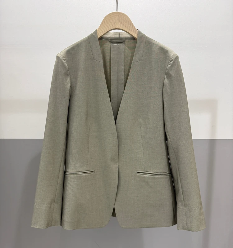 スーツスクエア TRトロピカル2WAYストレッチ ノーカラージャケット ¥18590