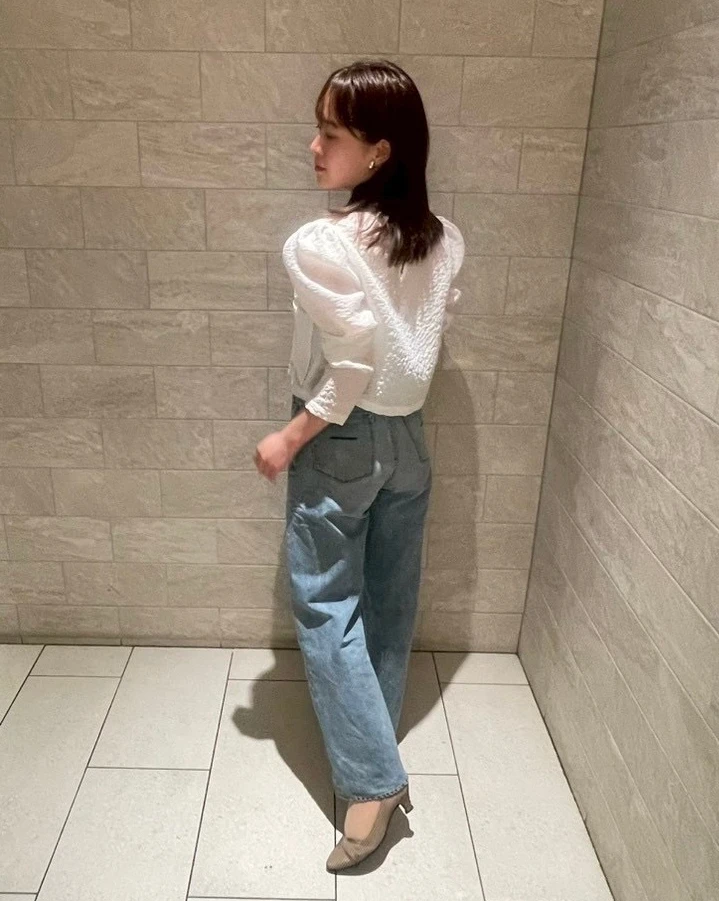 「YANUK Trick Denim ボーイズストレート LEA」の着こなし