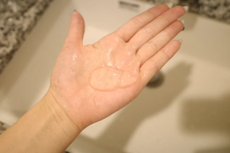 繰り返す「顎ニキビ」を克服！私がやめた3つのNGスキンケア_2