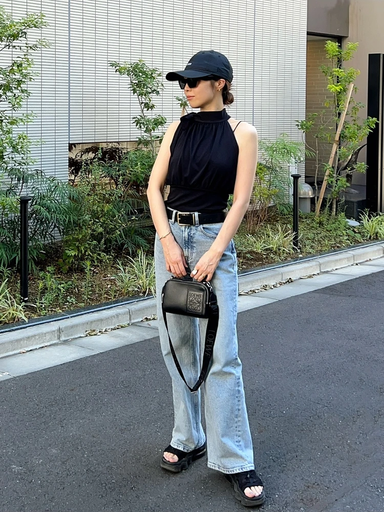 デニムコーデ tops / H&M bottoms / anuans cap / THIRD MAGAZINE × NEW ERA bag / LOEWE shoes / NIKE