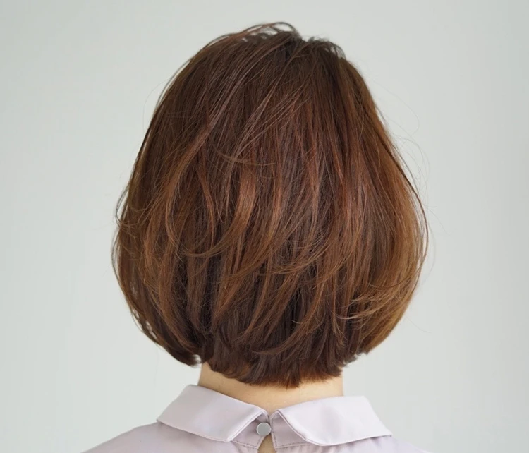 伸ばしかけふんわりボブ バック