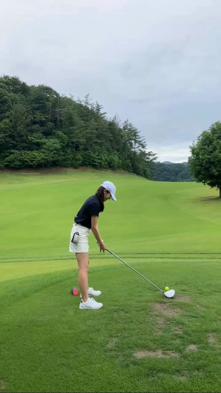 【30代女子ゴルフコーデ】この春は明るい色にも挑戦したい私の、お気に入りベーシックゴルフコーデ_2_2