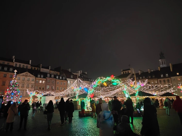 ポーランド ワルシャワ クリスマスマーケット