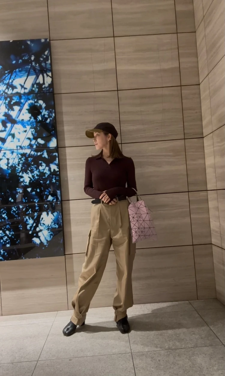 秋のcapコーデで抜け感をプラス【miumiu】_1