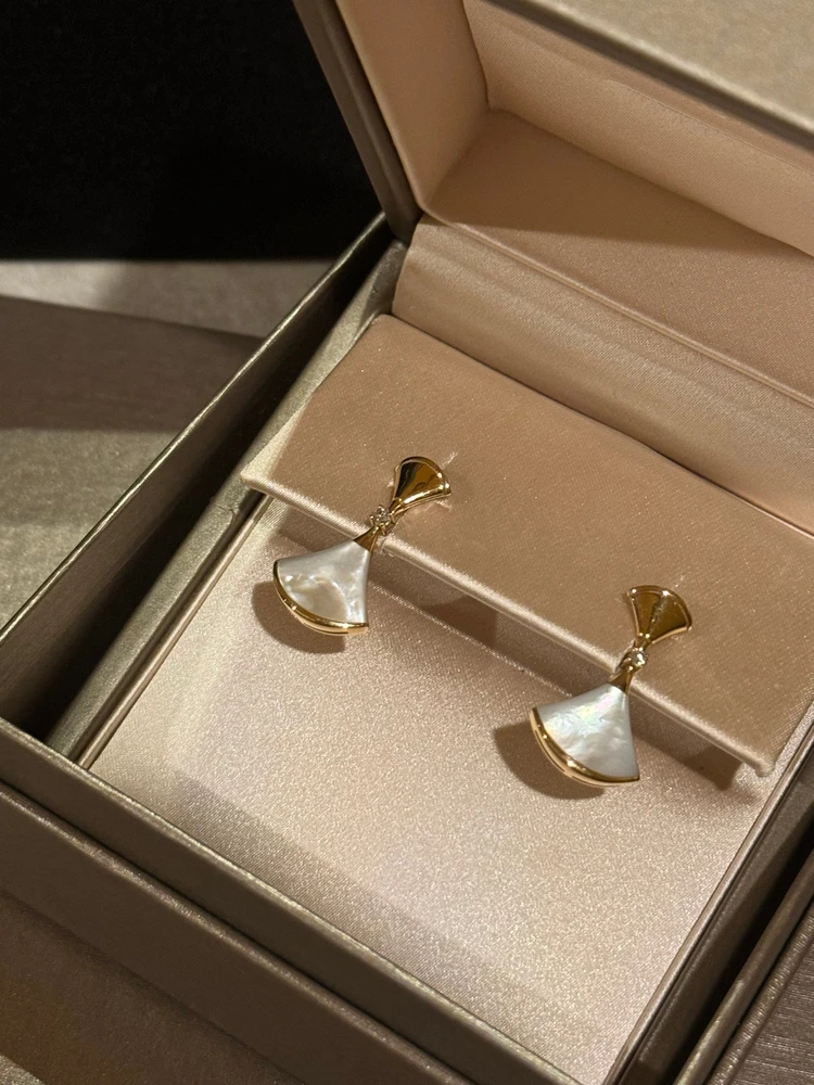 ブルガリ BVLGARI ディーバドリームイヤリング ハイブランドジュエリー 30代ジュエリー 60代ジュエリー