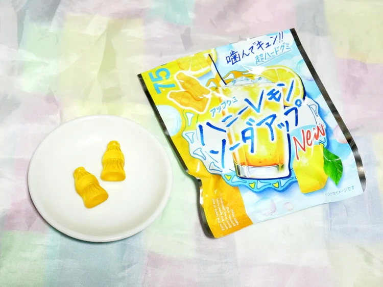 【明治】仕事のおやつに！大人気ハード系グミの新作「ハニーレモンソーダアップ」が初夏にぴったり_3