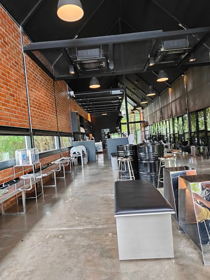 Dubua Café タイ ハスの花 カフェ