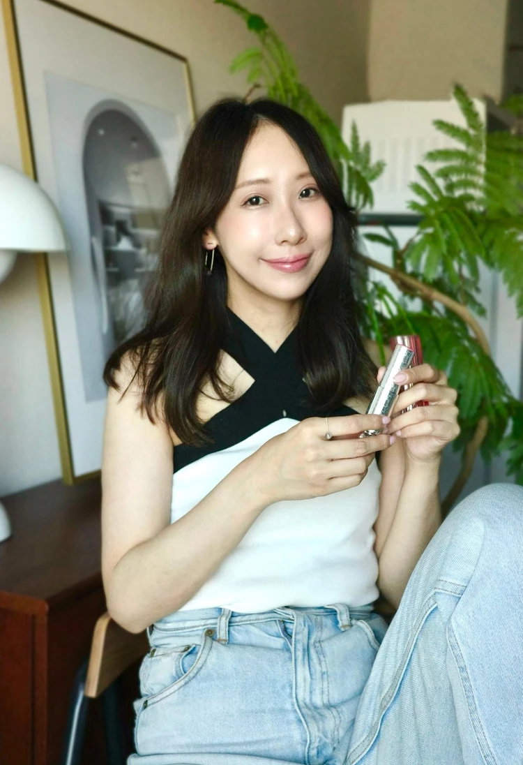 【新作速報】イエベ春にぴったり！2025年8月1日発売『バックステージ ロージー グロウ スティック』077 キャンディーを先行本音レビュー_3