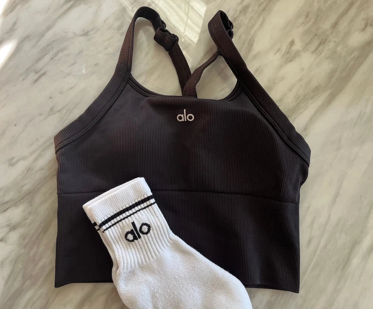 alo yoga購入品【世界的トレンドスポーツウェア】30%オフで買ったもの_6