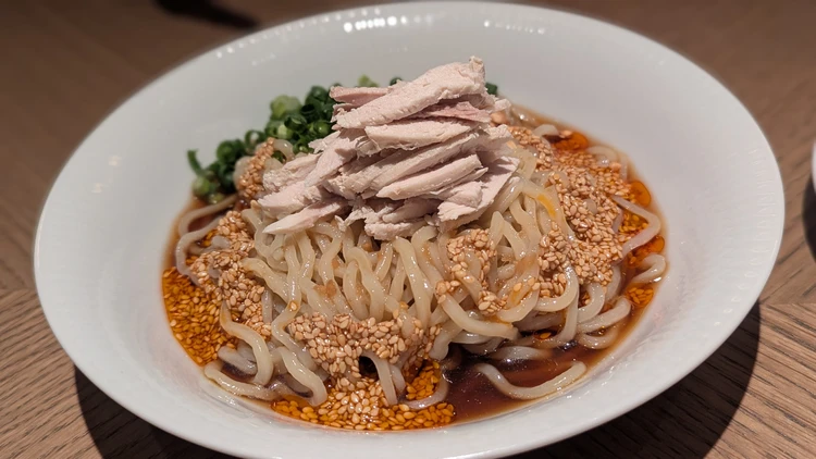 よだれ鶏宮古冷麺