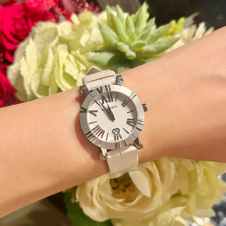 ✨新品電池✨TIFFANY ティファニー アトラス 腕時計 レディース 私の愛用ウォッチ】Tiffany アトラスの魅力 #ファッション部｜＠BAILA