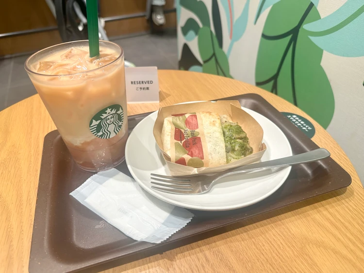 ピーチティーにブラベミルクを入れたやつ
