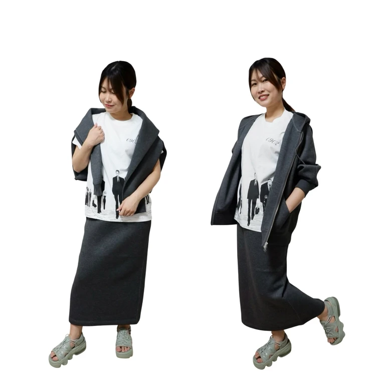 ユニクロHUNTER×HUNTERのTシャツをパーカーとタイトスカートのセットアップと合わせている写真