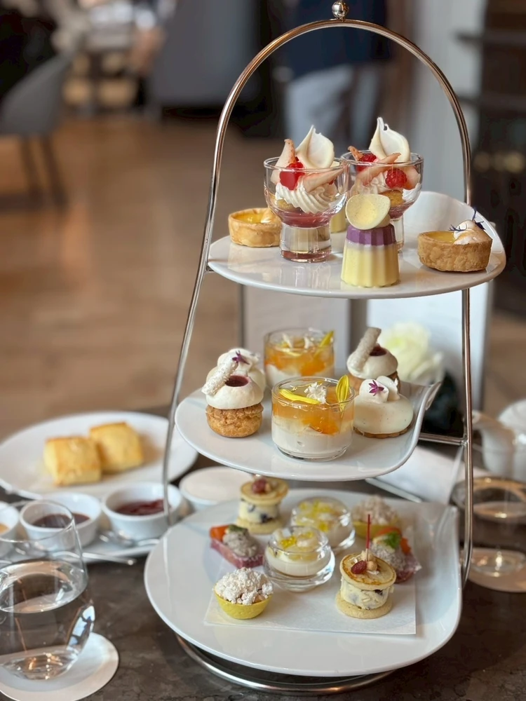 可愛いだけじゃない。大人女子会はJANUの“ストロベリー&ホワイト”で完成_4_2