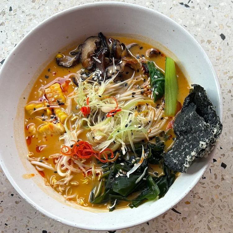 CREAMY TAN TAN RAMEN