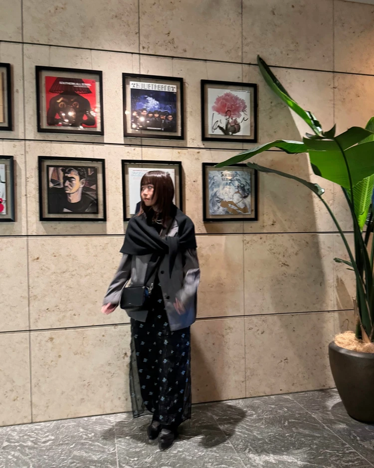 【2025秋冬トレンド】巻くだけで旬コーデに！ニットスカーフで冬コーデをアップデート【骨格ウェーブ】_3