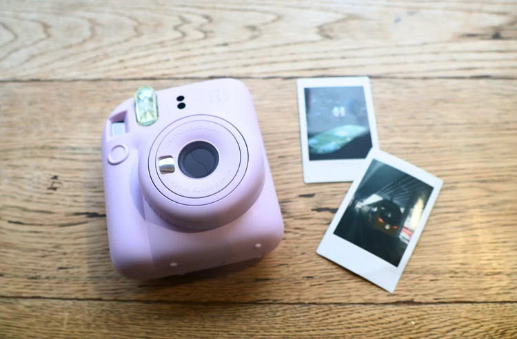 スマホ1000枚＜これ１枚!? instax miniの「飾らない撮影」が一番洒落る説 #カメラ部_1