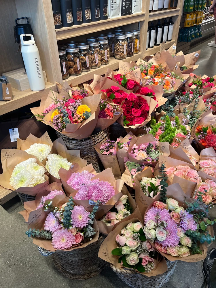 【ロサンゼルス】話題の高級スーパー"EREWHON(エレウォン)"に行ってみた!購入品&店内レポ_2