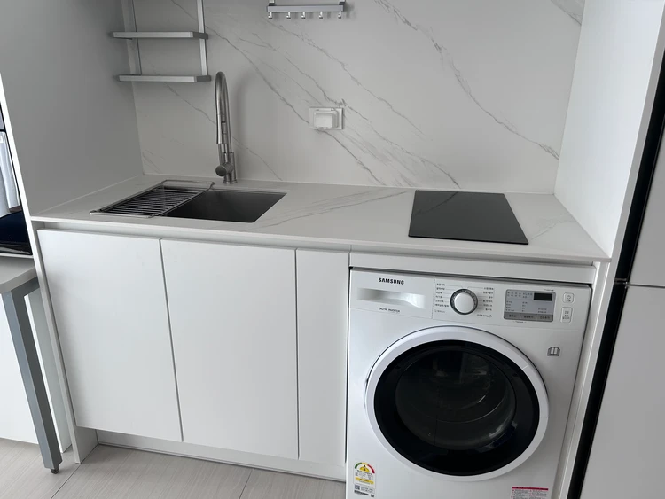 UHCELLクリニックと同じ建物にあるホテルの客室