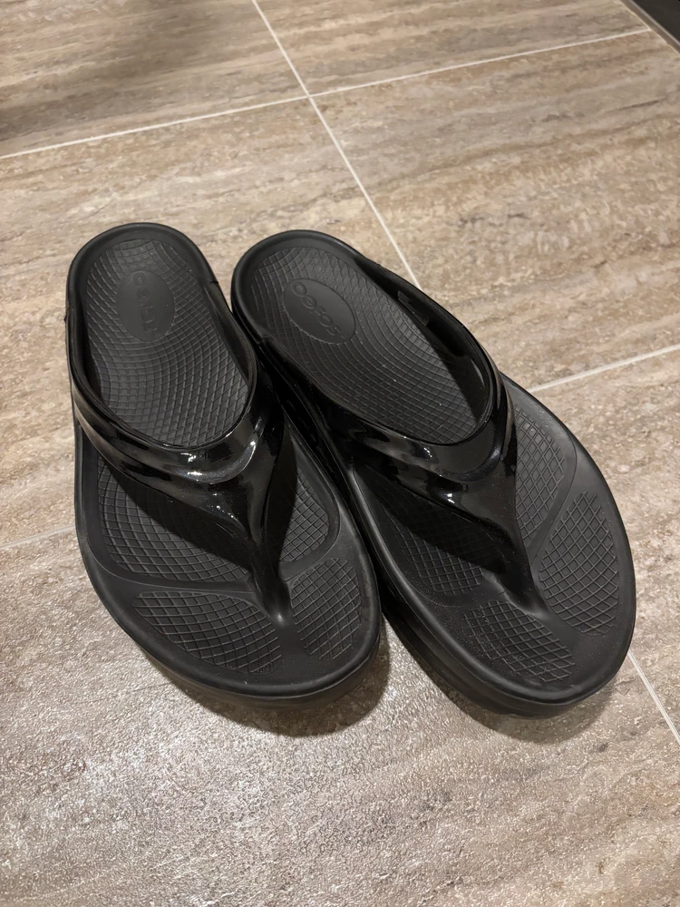 厚底OOFOSがちょっとしたお出かけに便利＆疲れ知らず　Nikeの厚底サンダルと比較してみた_1