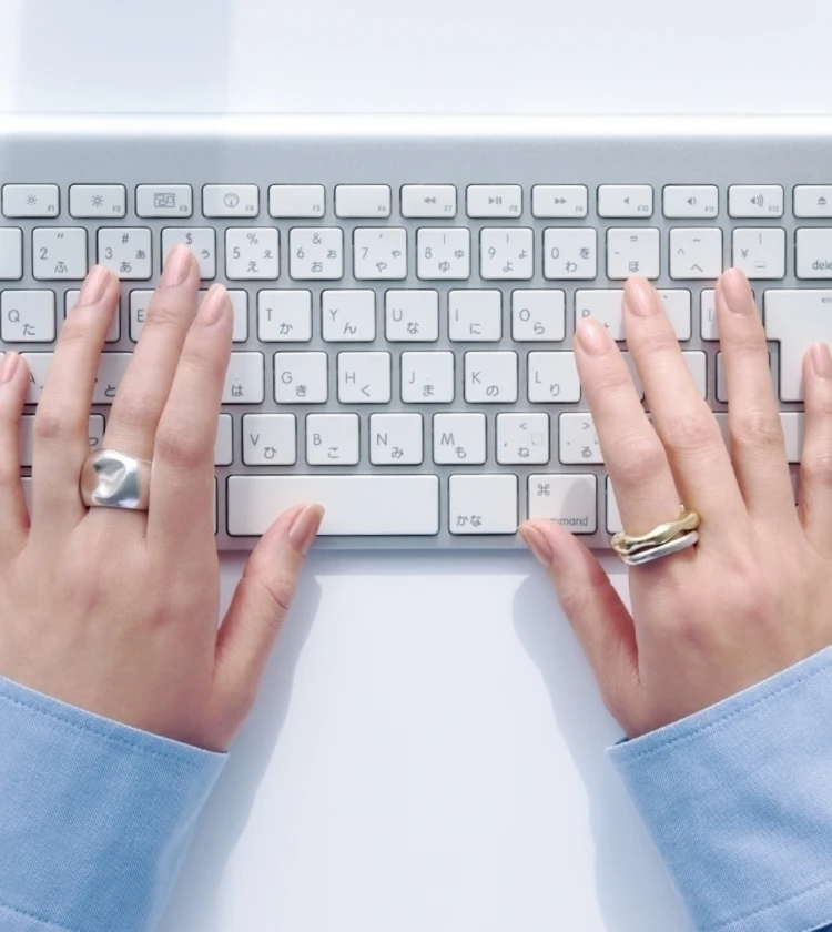 【ベージュのネイルカラー4選】オフィスOK！ 好感度と今っぽさがグッドバランス