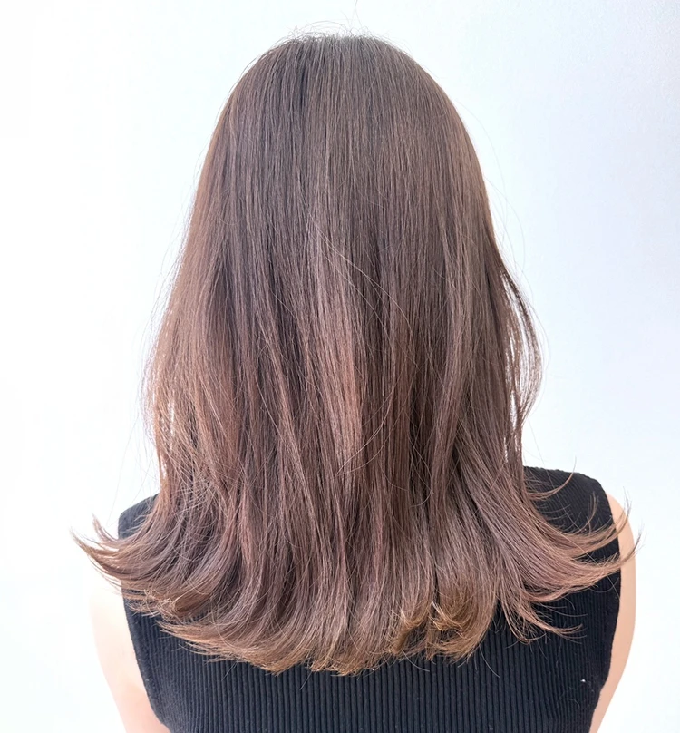 30代ー40代髪型・ミディアムのバック